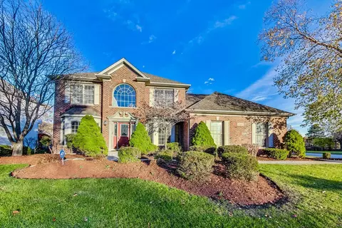 3460 Redwing Dr, Naperville, IL 60564