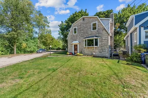 1233 Fox River Dr, Algonquin, IL 60102 photo 5
