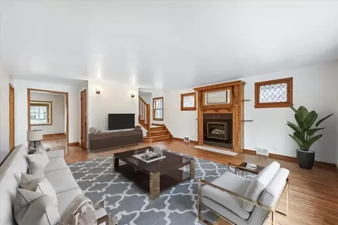 1233 Fox River Dr, Algonquin, IL 60102 photo 7