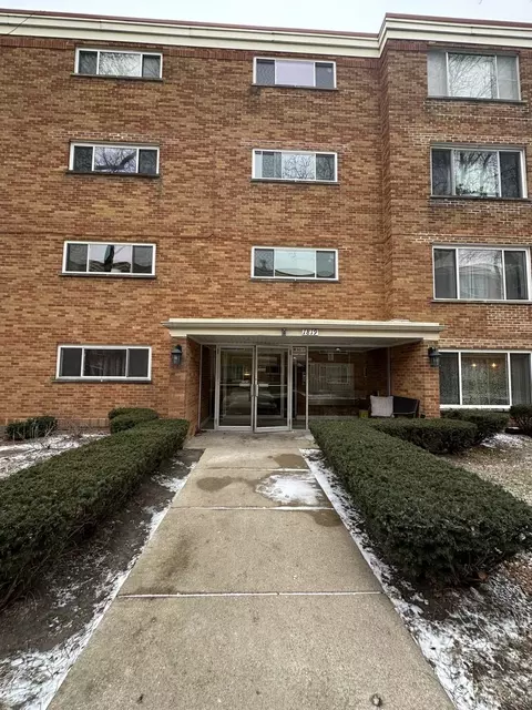 1819 W Thome Ave #N305, Chicago, IL 60660
