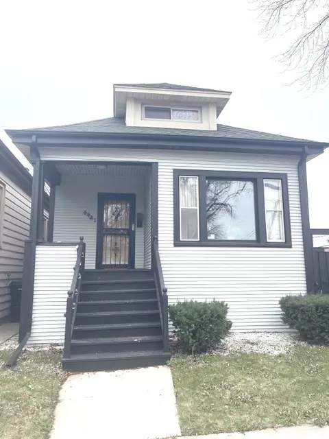 4421 N Kilbourn Ave, Chicago, IL 60630