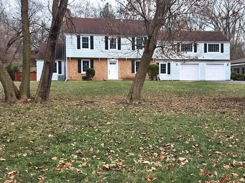 424 N Van Buren St, East Dundee, IL 60118