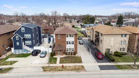 9821 S Ridgeland Ave, Oak Lawn, IL 60453