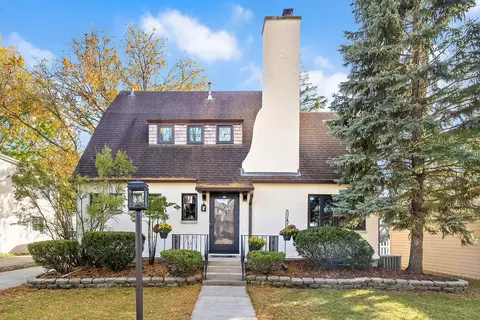 30 Richmond Ave, La Grange Park, IL 60526
