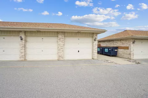 Exterior - 6825 Forestview Dr #3D, Oak Forest, IL 60452 photo 2 of 2