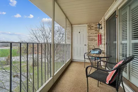 Exterior - 6825 Forestview Dr #3D, Oak Forest, IL 60452 photo 1 of 2