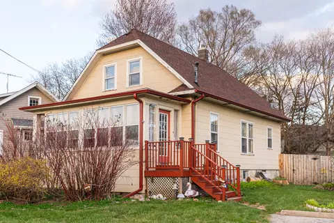 1100 Sycamore Rd, Dekalb, IL 60115