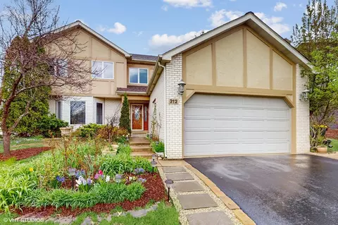 312 Carl Sands Dr, Cary, IL 60013