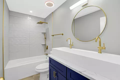 Bath - 612 E 88th Pl, Chicago, IL 60619 photo 2 of 3