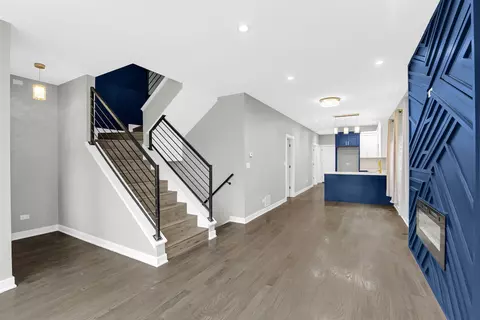 Entry Way - 612 E 88th Pl, Chicago, IL 60619 photo 1 of 2