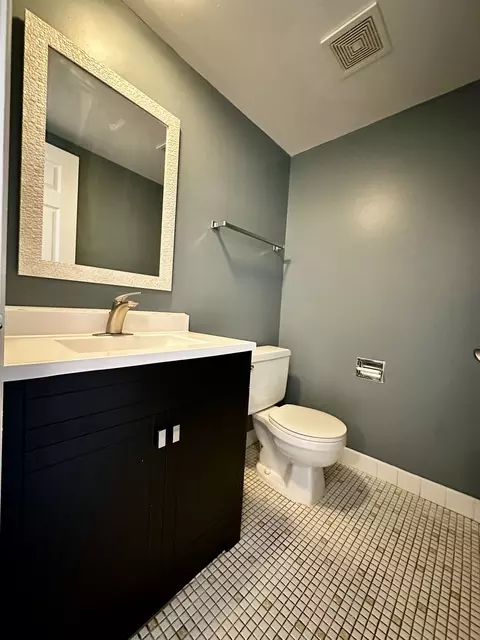 Bath - 248 E Bailey Rd #L, Naperville, IL 60565 photo 2 of 2
