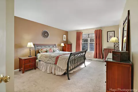 Bedroom - 437 Deer Run Rd, Lakemoor, IL 60051 photo 5 of 8