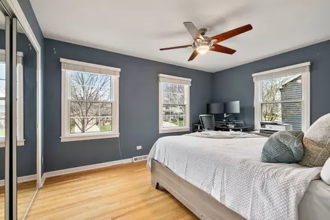 Bedroom - 1635 Orth Dr, Wheaton, IL 60189 photo 3 of 4