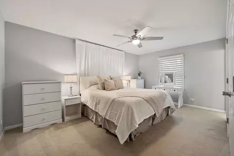 Bedroom - 1635 Orth Dr, Wheaton, IL 60189 photo 4 of 4