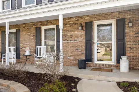 Exterior - 1635 Orth Dr, Wheaton, IL 60189 photo 7 of 7