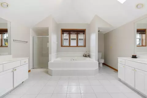 3520 Lakeview Dr, Algonquin, IL 60102 photo 5