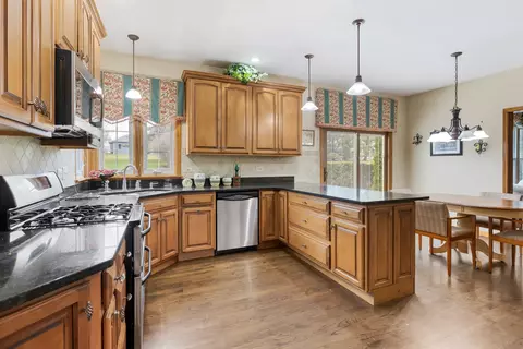 3520 Lakeview Dr, Algonquin, IL 60102 photo 11