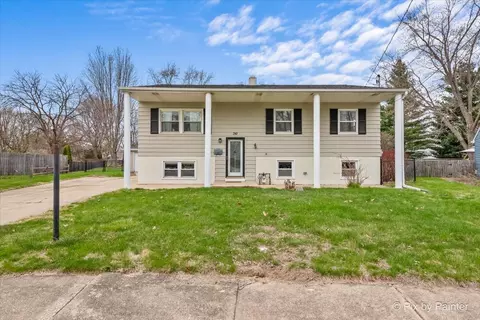 341 N Forest Ave, Batavia, IL 60510