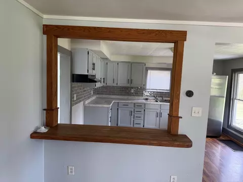 210 E 5th St, De Land, IL 61839 photo 6