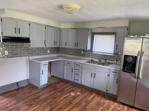 210 E 5th St, De Land, IL 61839 photo 7