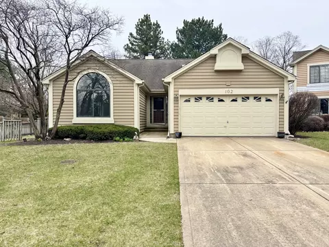 102 Cayuga Ct, Bloomingdale, IL 60108