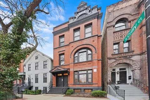 224 W Saint Paul Ave #1, Chicago, IL 60614