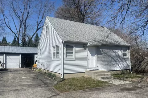 5010 W Elm St, Mchenry, IL 60050