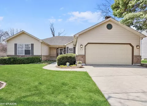 974 Lockwood Ln, Batavia, IL 60510