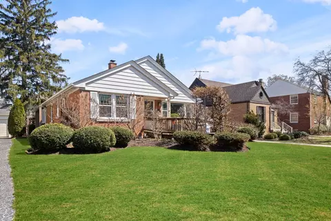 537 S Ashland Ave, La Grange, IL 60525