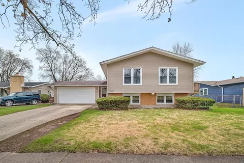 15143 Las Flores Ln, Oak Forest, IL 60452