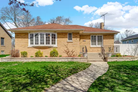 3524 Randolph St, Lansing, IL 60438