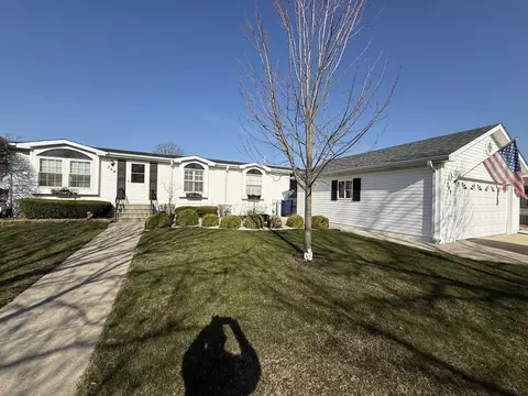 364 Tulip Cir, Matteson, IL 60443
