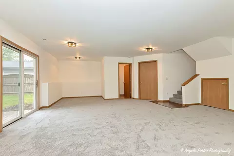 Living - 35850 N Benjamin Ave, Ingleside, IL 60041 photo 9 of 11