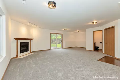 Living - 35850 N Benjamin Ave, Ingleside, IL 60041 photo 8 of 11