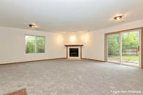 Living - 35850 N Benjamin Ave, Ingleside, IL 60041 photo 10 of 11