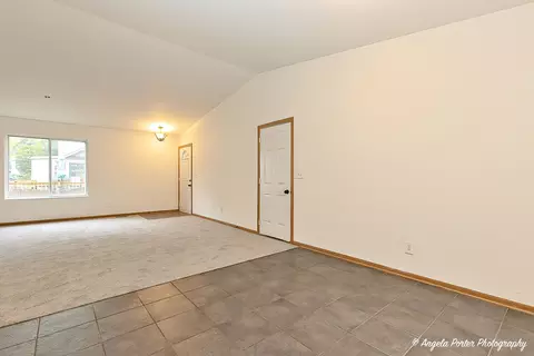 Living - 35850 N Benjamin Ave, Ingleside, IL 60041 photo 6 of 11