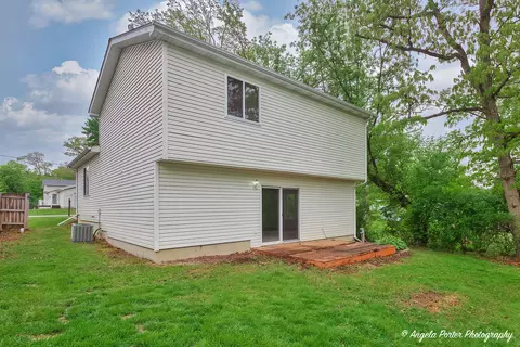Exterior - 35850 N Benjamin Ave, Ingleside, IL 60041 photo 3 of 3