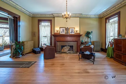 Living - 822 W Stephenson St, Freeport, IL 61032 photo 1 of 5