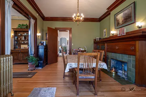 Dining - 822 W Stephenson St, Freeport, IL 61032 photo 3 of 3