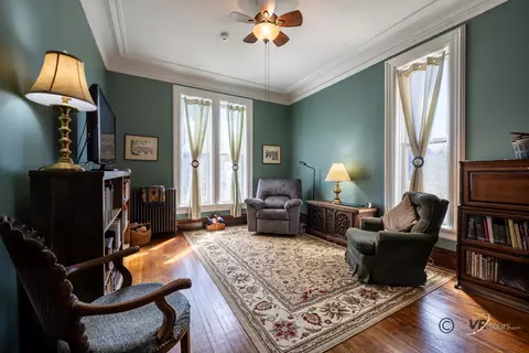 Living - 822 W Stephenson St, Freeport, IL 61032 photo 4 of 5