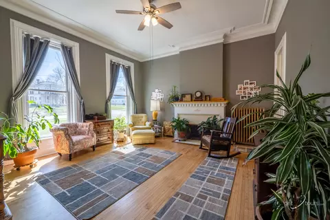Living - 822 W Stephenson St, Freeport, IL 61032 photo 3 of 5