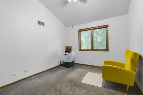 Bedroom - 9838 S Beverly Ave, Chicago, IL 60643 photo 2 of 3
