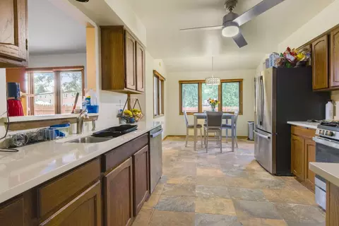 Kitchen - 9838 S Beverly Ave, Chicago, IL 60643 photo 2 of 4