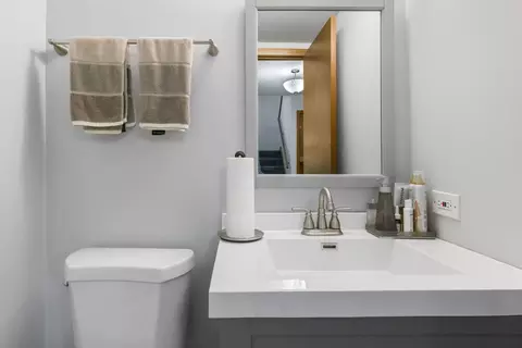 Bath - 9838 S Beverly Ave, Chicago, IL 60643 photo 6 of 6