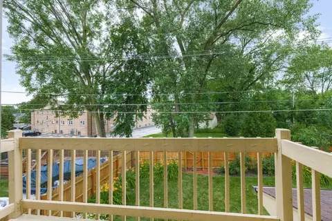 Exterior - 9838 S Beverly Ave, Chicago, IL 60643 photo 4 of 10