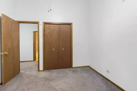 Bedroom - 9838 S Beverly Ave, Chicago, IL 60643 photo 3 of 3