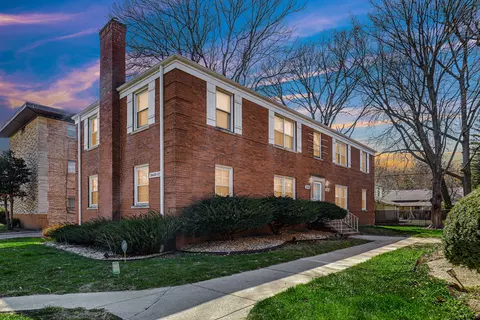 10602 S Walden Pkwy #1W, Chicago, IL 60643