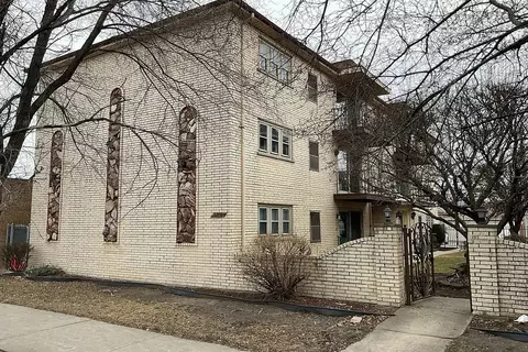 5729 W 63rd St #2S, Chicago, IL 60638