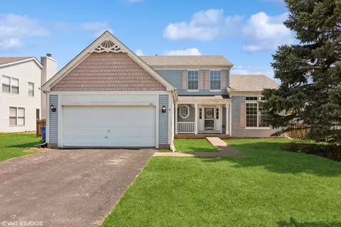 271 Valley Forge Ave, South Elgin, IL 60177