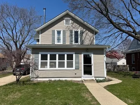 166 Grove Ave, Hampshire, IL 60140